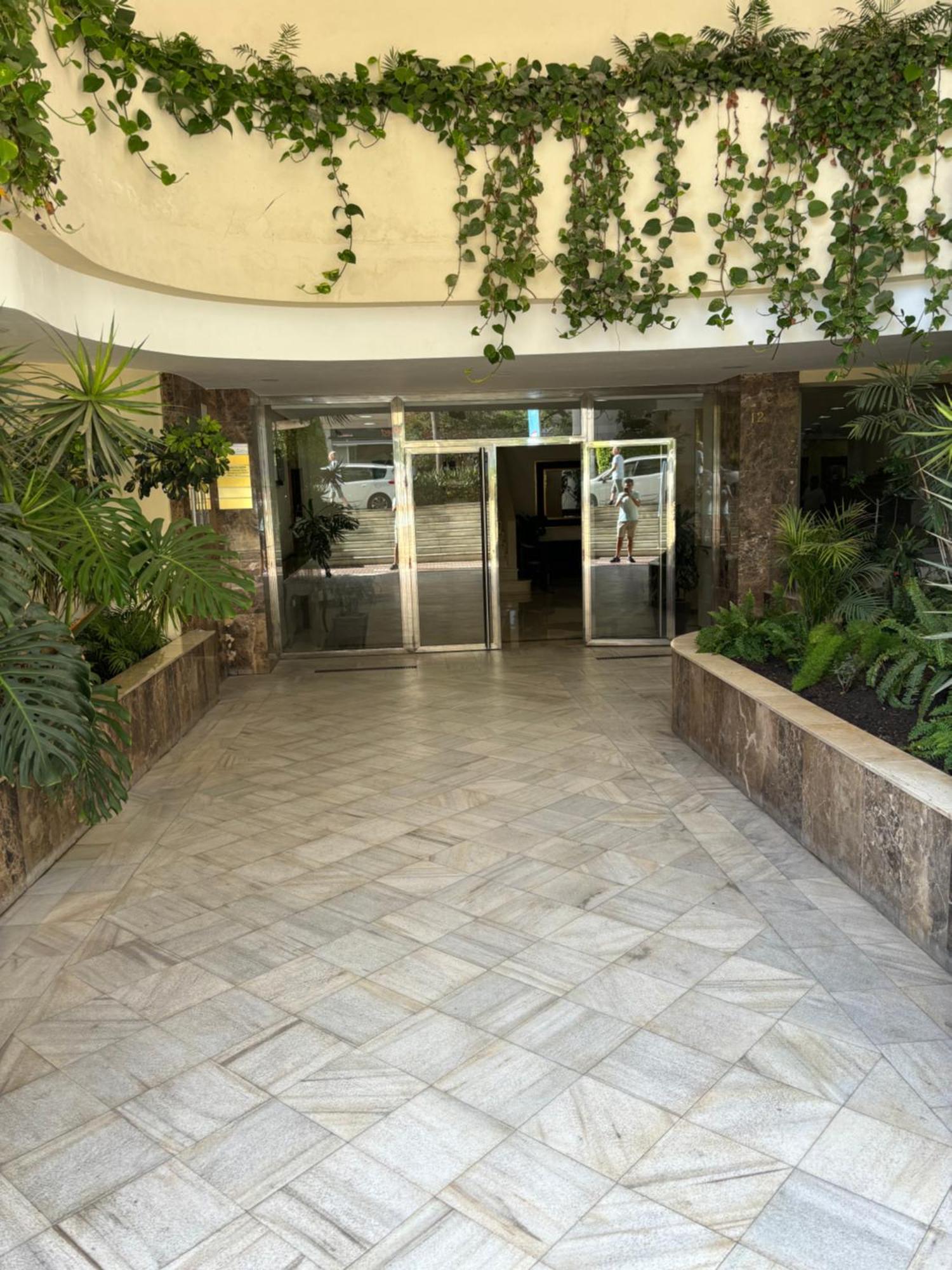 1ª Linea De Playa Marbell Center * Marbella